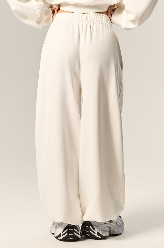 Брюки oversize SVYATAYA, молочный - Фото 3