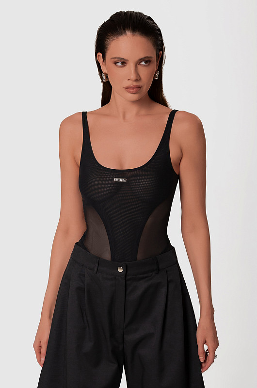 Боди из сетки с фигурными элементами, черный - Фото 1