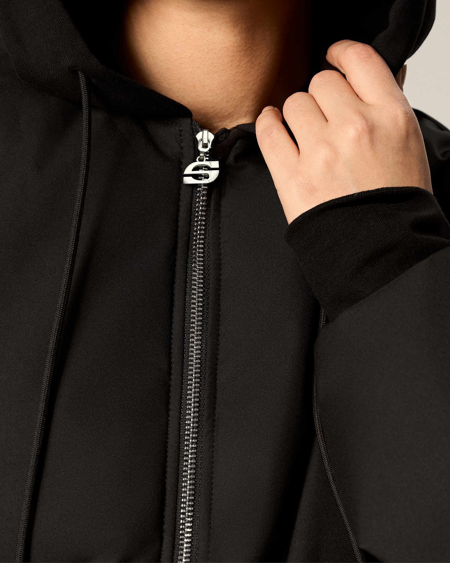 Бомбер объемный, черный - Фото 3