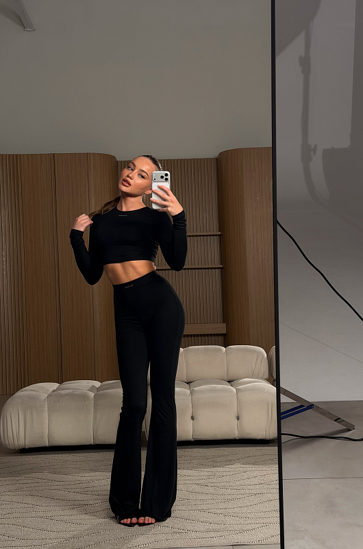 Лонгслив укороченый, черный - Фото 1