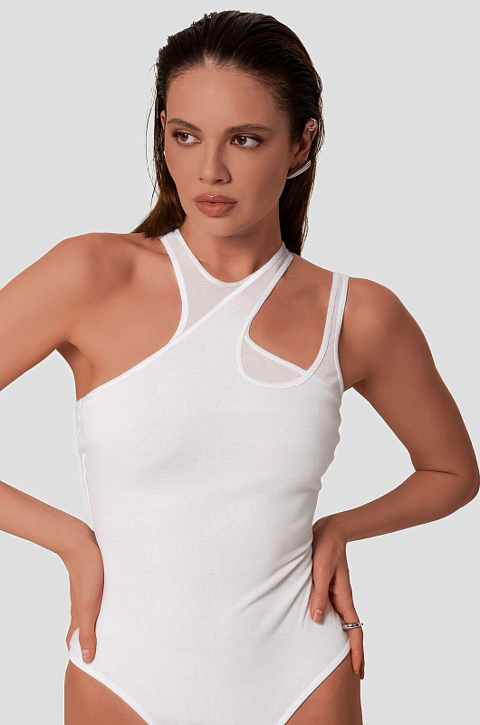 Боди - майка с асимметричными бретелями, молочный - Фото 7