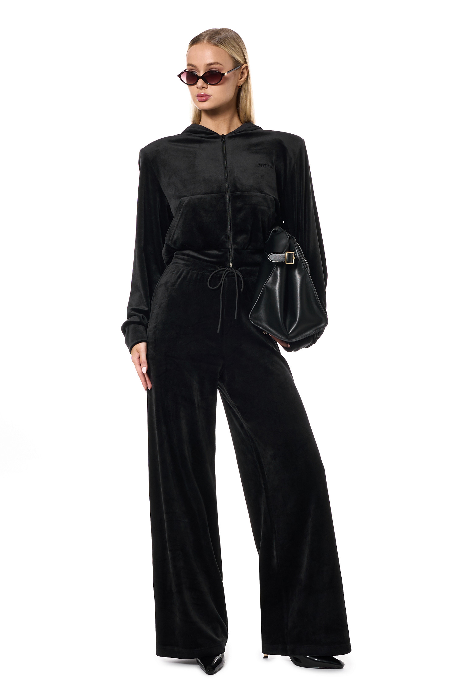 Зип - худи из велюра SVYATAYA, черный - Фото 5