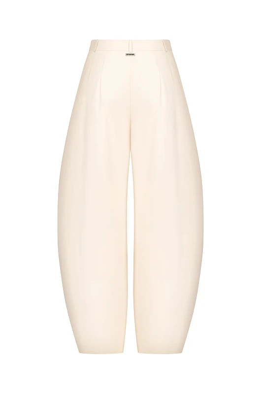 Брюки объемные с защипами, экрю - Фото 2