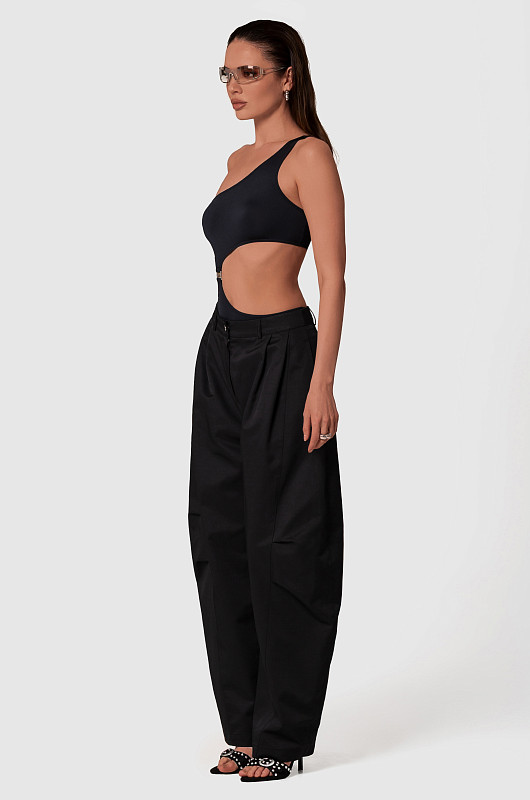 Брюки объемные с защипами, черный - Фото 6