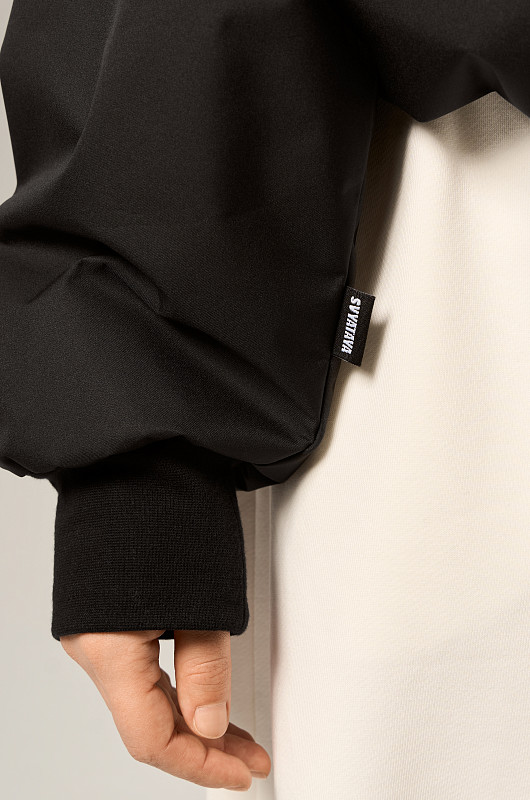 Бомбер объемный, черный - Фото 3