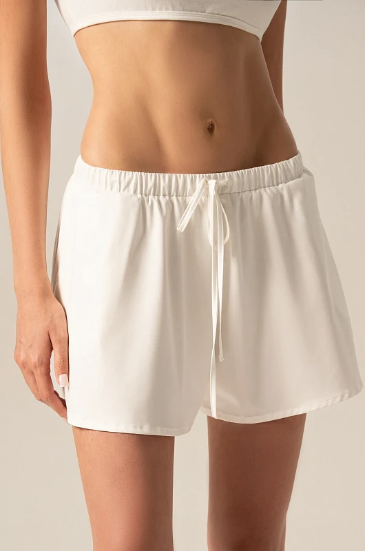 Шорты базовые, молочный - Фото 1