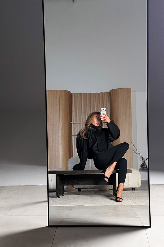 Бомбер oversize из экокожи, черный - Фото 5