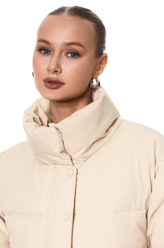 Пуховик укороченный, молочный - Фото 6