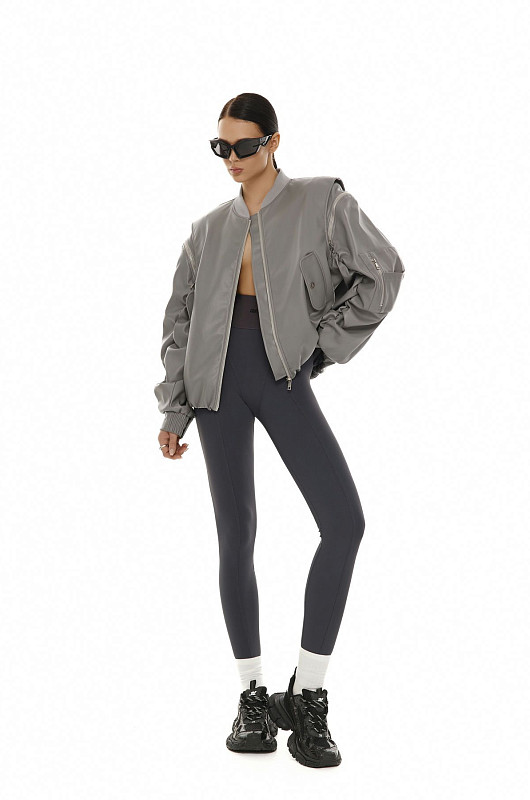 Бомбер из экокожи, серый - Фото 3