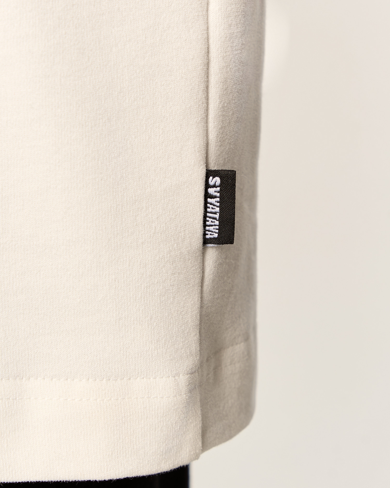 Футболка с акцентными плечами, молочный - Фото 7