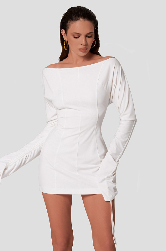 Платье мини со сборкой, молочный - Фото 1