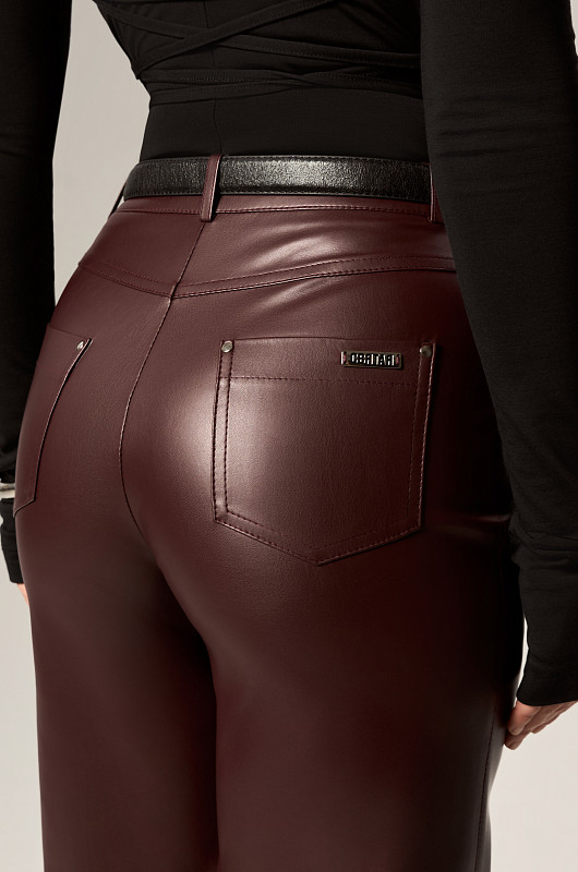 Брюки из экокожи SVYATAYA, бордо - Фото 5